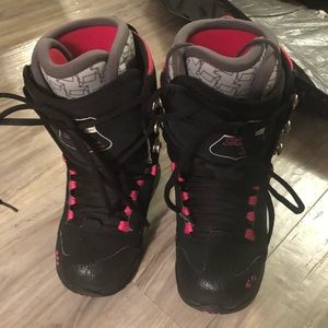 Thirty Two Snowboard Boots